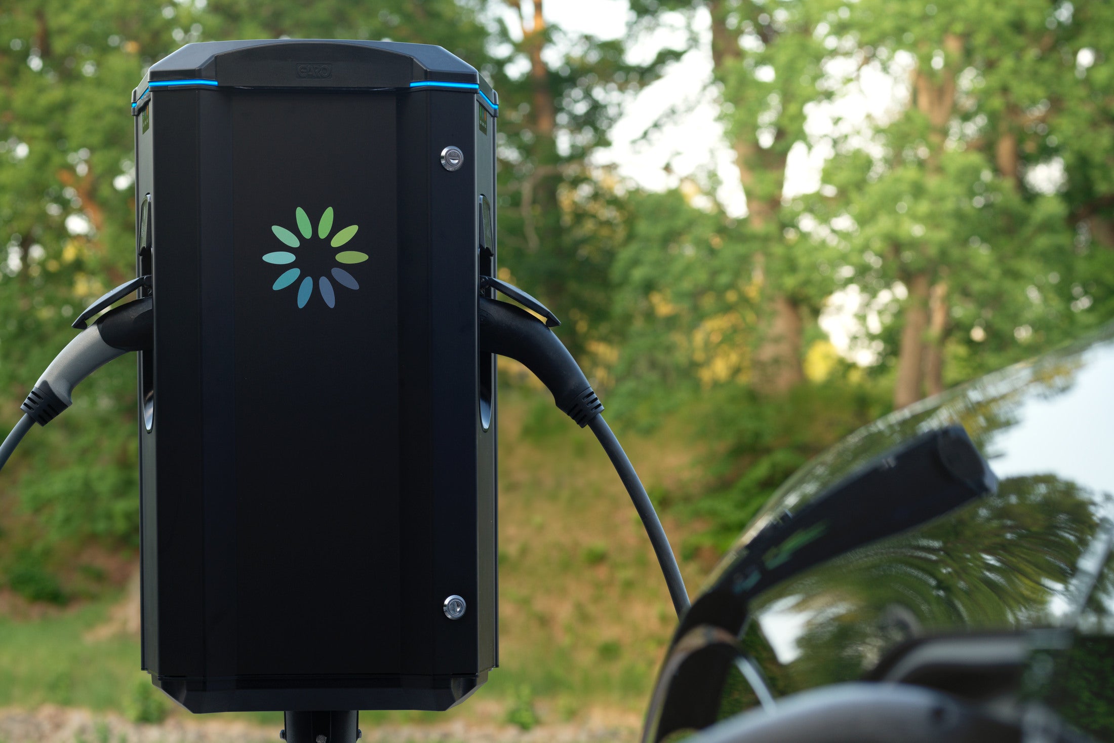 Twin. The smart two-car wallbox